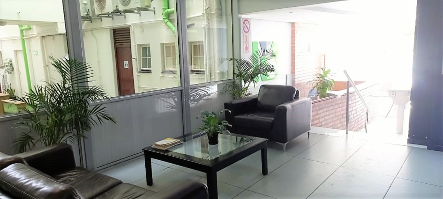 1 Bedroom Property for Sale in Gardens Western Cape